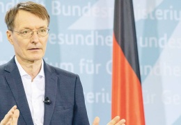 Almanya'da Covid aşılaması başladı