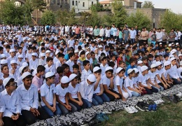 Sahte din ile dindarları zehirlemek