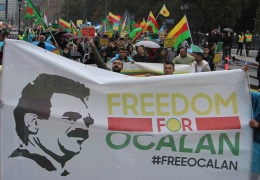 Avrupa'da onlarca merkezde eylem