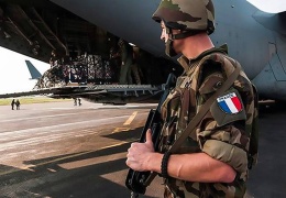 Fransa, Nijer’den çekmeye başladı