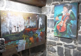 Enstrümanlarla Mezopotamya'nın kadınları