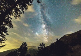 Gece neden karanlık?