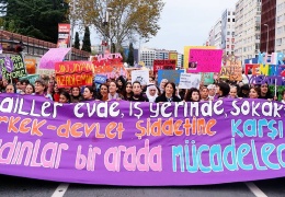 Savaşa ve şiddete karşı mor öfke