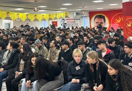 ‘Kendini Örgütle, Önder APO’yu Özgürleştir’