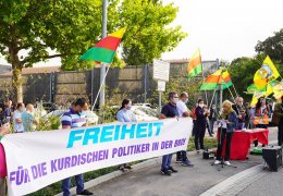 Dava değil tiyatro oyunu