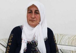 Tutsakların grevi sürüyor