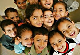 Çocuklar öldürülmesin, şeker de yiyebilsinler