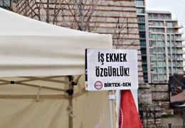 İşçi kadınlar patronlara karşı