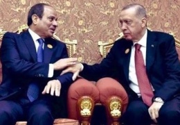 Erdoğan Sisi’nin ayağına gitti