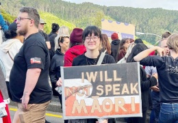 Sağ hükümet Maorilere karşı