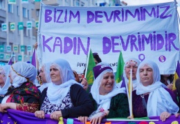 Sıra kadın devrimi inşasında