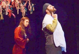 Kürt tiyatrosu direniyor