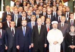 Kürt düşmanı münafıkları devirmek