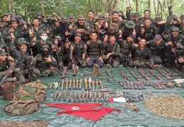 Cuntanın askeri teslim oldu