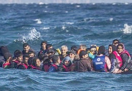 Göç başvuruları askıya alındı