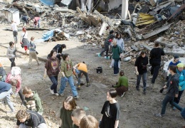 Rusya Çernihiv’i vurdu