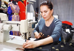 Rengarenk fistanlı kadınları hayal ettim