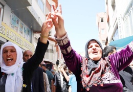 Kayyumu birlikte devirebiliriz