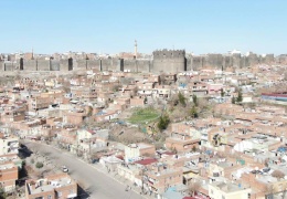 Bir yani özel savaş bir yanı direniş