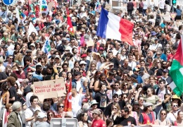 Yüzbinler faşizme karşı yürüdü