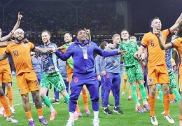 Hollanda faşistlere çıkışı gösterdi