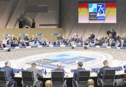 NATO Zirvesi: Daha çok silah, daha çok savaş