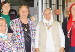 Cemevi yaptılar, yaylaya su getirdiler