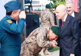 Büyük resmin bir karesi ve savaş