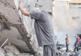 Gazze’de ölüm, Kahire'de görüşme!