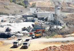 Tarihi köy taş ocağına peşkeş çekiliyor