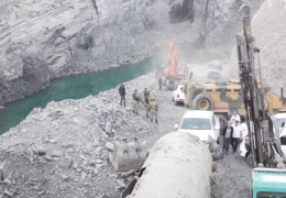 Devlet Şirnex'i yok ediyor