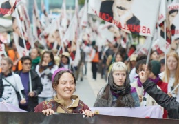 Rêber Apo için yürüyorum