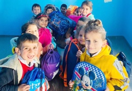 Çocuklara 'Bir gülücük hediye et'