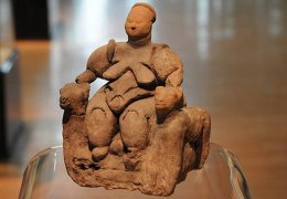 Kadın örgütlülüğü ve komünal yaşam