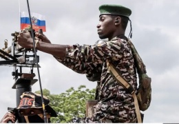 Üsler gitti, Afrika iktidarı sallanıyor