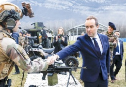 Fransa DAİŞ’i vurdu