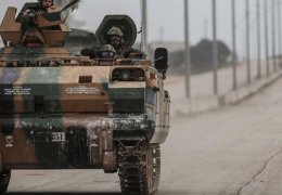 Türk panzeri Efrîn’de çocukları ezdi