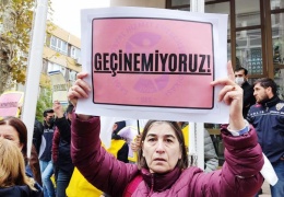 Ekonomiyi eksi hayatı eksik yaşıyoruz