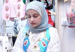 Sonya’nın rengârenk kıyafetleri