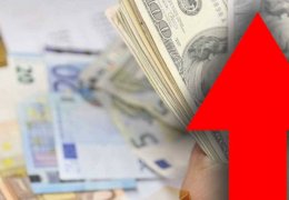 Faizi sabitleyince döviz fırladı