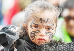 Maori dilini kurtarmak