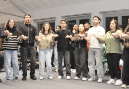 Kimlik ve direnişin dansı: Kürt Halk Oyunları