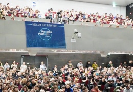 Fırtınada umut olmak