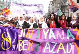 Devrimci mücadelenin öznesi kadınlar