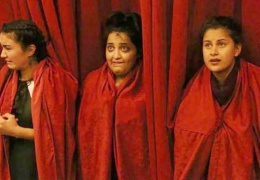 Kürtçe bir skeç için bile mücadele ediyoruz