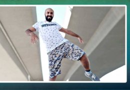 ‘Mizahımla imtiyazlıları hedef alıyorum’