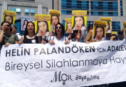 Silahlar kadınları vuruyor