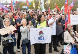 Berlin, siyasi tutsaklar için yürüdü