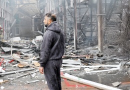 Ukrayna saldırdı, havaalanları kapatıldı