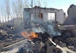 Evini ve eşini yaktıkları yetmedi